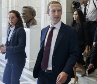 Цукерберг: В Facebook извлекли массу уроков в процессе борьбы с фейковыми новостями