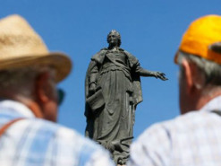 Міськрада Одеси не захотіла відправляти пам'ятник Катерині II до музею. Що буде далі