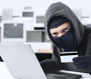 Кіберполіція застерігає: шахраї продають неіснуючі авто в інтернеті