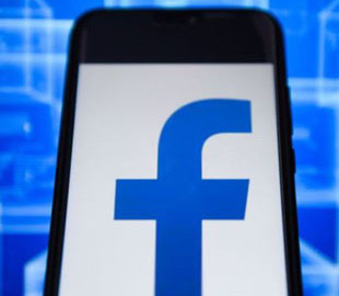 Украинская пенсионерка и 13-летняя девочка руководили многомиллионной страницей Facebook, агитирующей за Трампа