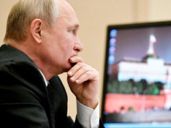 "Много людей болеет вокруг": Путин будет руководить Россией "онлайн"