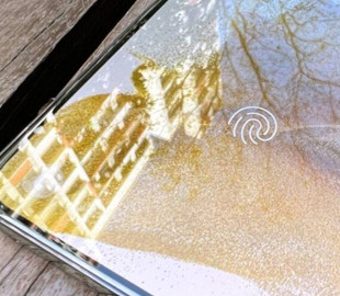 Samsung показала OLED-дисплей зі сканером відбитків по всій поверхні