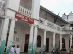 Украинцев на экзотическом курорте избили и ограбили: за три часа мучений потеряли $6 тысяч, ноутбуки и телефоны