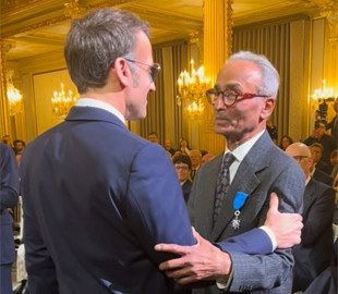 «Голос французької преси»: останній газетяр Парижа отримав орден від Макрона