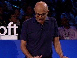 Глава Microsoft показал свой смартфон