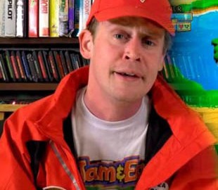 Звезда фильмов «Один дома» стал продюсером видеоигры