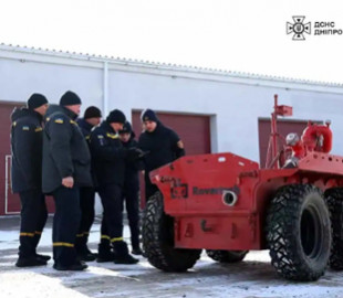 Роботи замість рятувальників: в Україні розробляють нові пожежні наземні комплекси