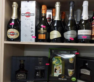 Зі складу у Смілі через інтернет незаконно торгували імпортним алкоголем