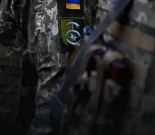 Чи можуть зняті з військового обліку виїхати з країни під час воєнного стану: що каже закон