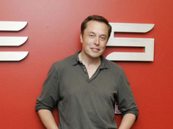 Маск написал первый пост в Twitter через спутниковый интернет Starlink