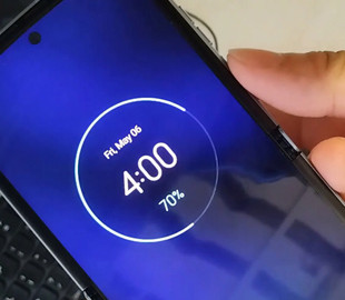 Смартфон-раскладушка Motorola Razr 3 может выйти в июле