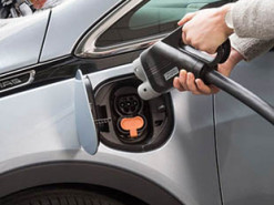 Б/у электромобили оказались безопаснее новых – исследование