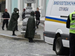 "Минируют" каждый день: в Киеве ищут бомбы во всех школах