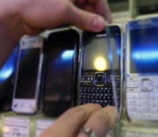 У Чернігові злодій викрав з магазину 10 мобільних телефонів та 3 комп’ютери