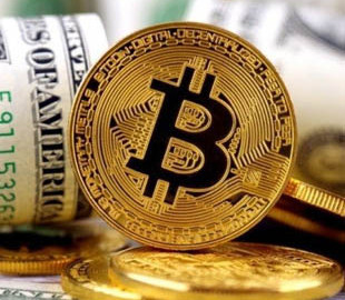 Победа Байдена или Трампа – что лучше для биткоина: прогнозы аналитиков