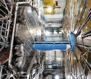 Сильну взаємодію виміряли з рекордною точністю на Великому адронному колайдері