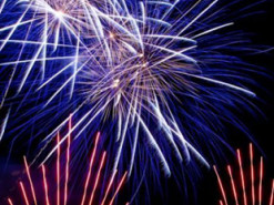 Зеленський просить уряд заборонити петарди та феєрверки під час воєнного стану