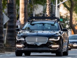 В США испытают робомобили, управляемые по сотовой сети