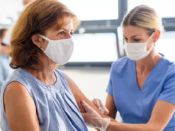 В Украине уже можно записаться онлайн на бустерную дозу вакцины от COVID-19