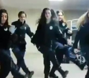 Станцевали под “Наколочки” и выложили видео в соцсеть: харьковский вуз проводит служебную проверку