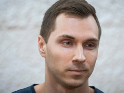 Хакер Алексей Бурков, ранее задержанный в Израиле, экстрадирован из США в Россию