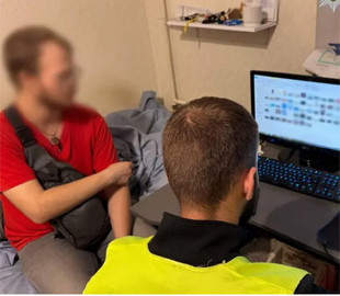 Розбещував 6-річного племінника та знімав це на телефон: у Києві затримали 25-річного чоловіка