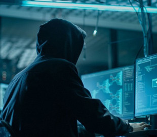 Українські хакери знищили дані та сервери інтернет-провайдера, який обслуговував нафтопромислову галузь Росії