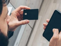 Шахрай обікрав знайомого воїна на Кіровоградщині