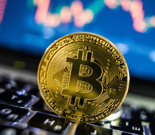 Weiss Ratings: Фейсбук и Apple не смогут конкурировать с Bitcoin