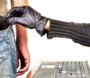 Хотіла знайти роботу за кордоном: у Чернівцях жінка стала жертвою афери