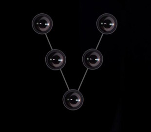 LG показала флагманский смартфон V40 ThinQ с пятью камерами