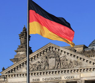 Німеччина звинуватила Китай у застосуванні лазера проти її літака