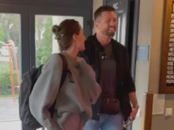 Анджелина Джоли приехала во Львов, чтобы поддержать украинских переселенцев