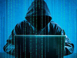 Неизвестный сообщил о минировании 5 отелей во Львове от имени американского поэта