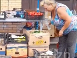 Продавец из Запорожья прославилась на всю страну после видео с “лайфхаком” по освежению овощей