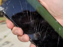 Samsung Galaxy S22 Ultra испытали падениями на бетонный пол