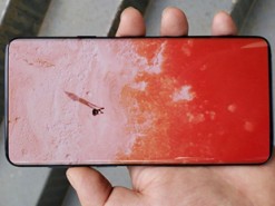 Samsung разрабатывает идеальный полноэкранный смартфон