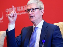 Глава Apple разрешил смотреть порно