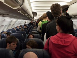 Шутка о террористах закончилась для пассажира серьезными проблемами