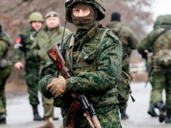 Российские военные захватили сайт горсовета Токмака