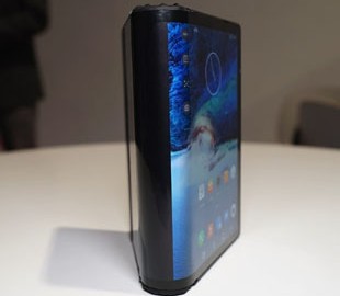 На CES показали работающий гибкий смарфтон