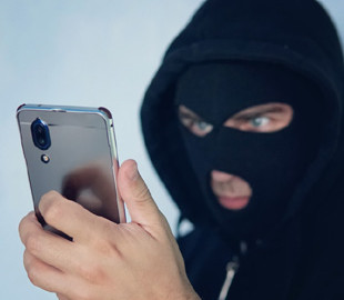 На Херсонщині судитимуть учасників організованої групи телефонних шахраїв