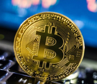 У 2025 році структура власників біткоїна змінилася: інституції нарощують частку, приватні інвестори — скорочують