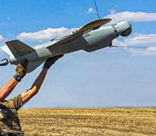 Українські БпЛА зупинили роботу стратегічного порту Росії, куди завозять зброю з Ірану