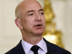 Богатейший человек мира посетовал на сложность потратить заработанное