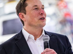 Маск потерял 14 млрд долларов из-за падения акций технологических компаний