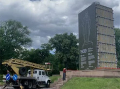 В сети показали, как в Киеве защитили памятник Шевченко от возможных обстрелов оккупантов. Фото