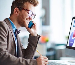 Впервые люди стали тратить меньше времени на телефонные звонки