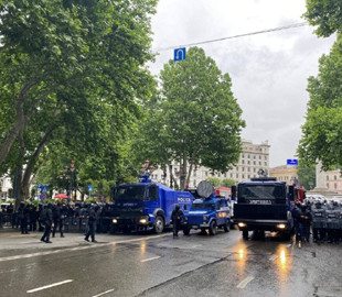 У Грузії після ухвалення закону про «іноагентів» під парламентом розігнали чергову акцію протесту