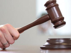 В Киеве будут судить педофила, развращавшего 13-летних школьниц